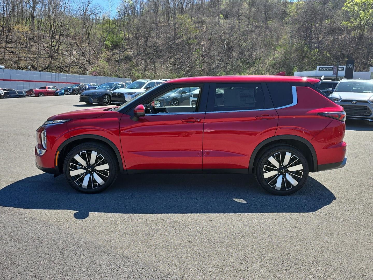 2026 Mitsubishi Outlander SE