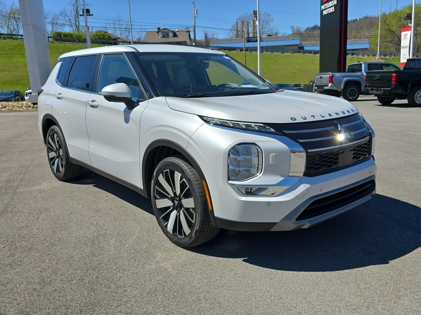 2026 Mitsubishi Outlander SE