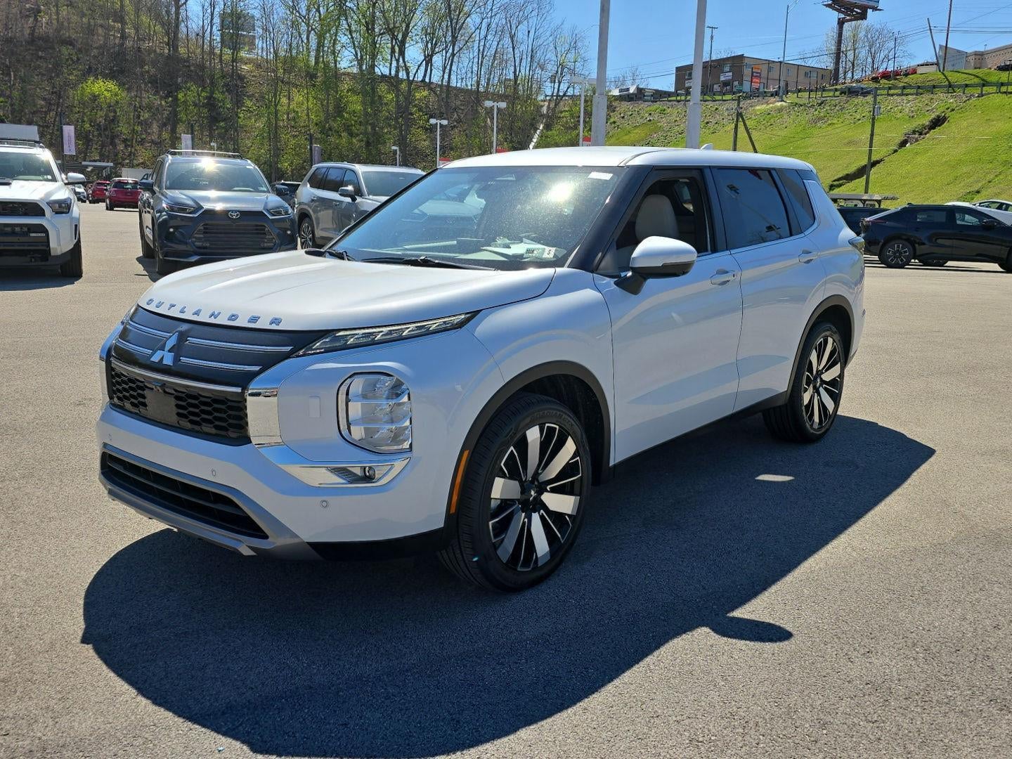 2026 Mitsubishi Outlander SE