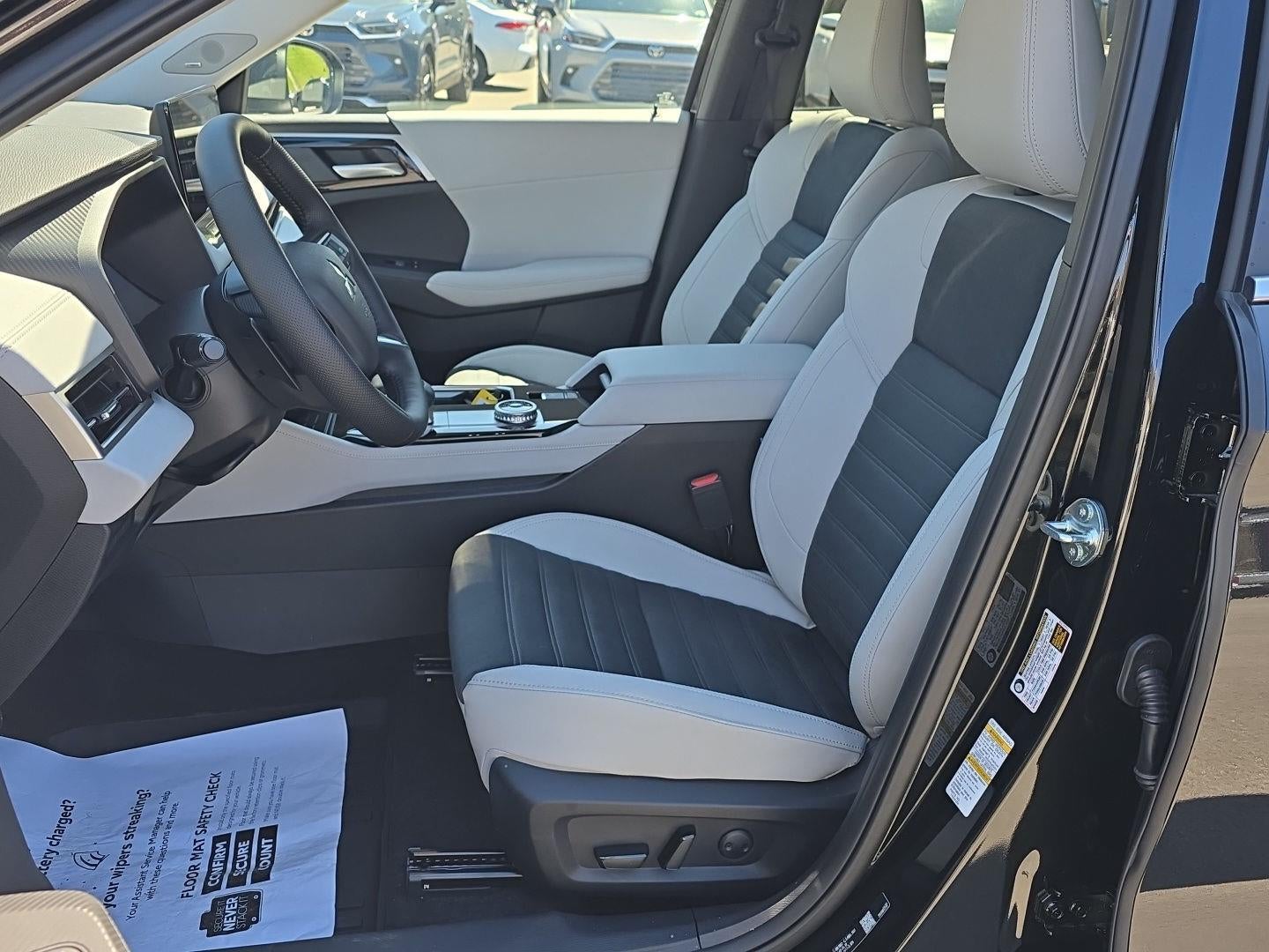 2026 Mitsubishi Outlander SE