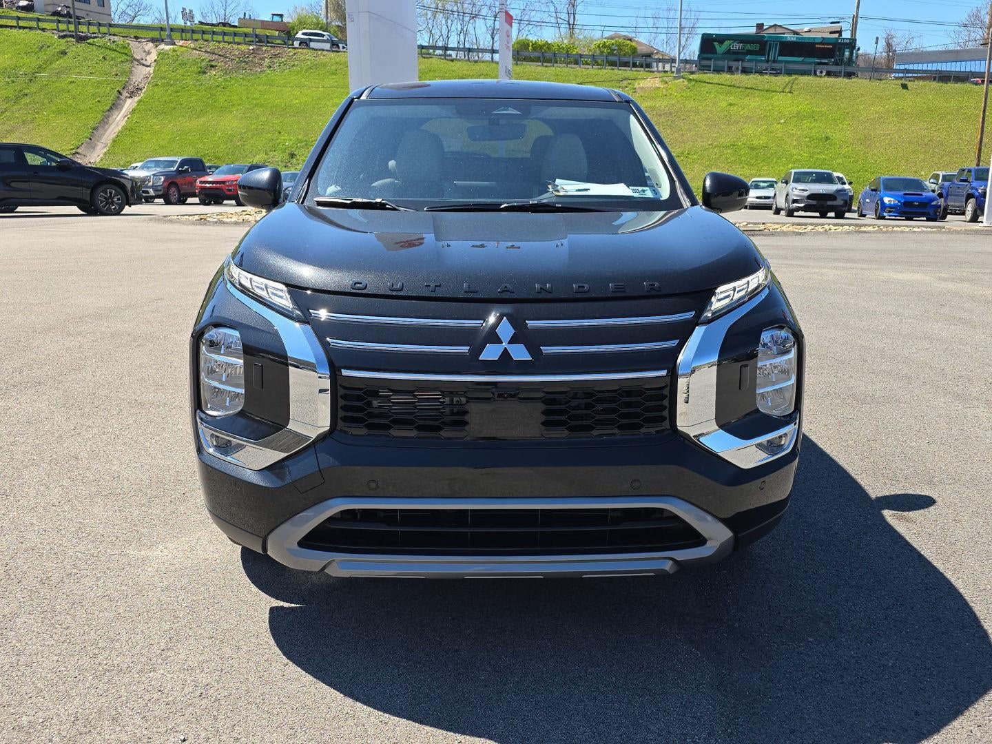 2026 Mitsubishi Outlander SE