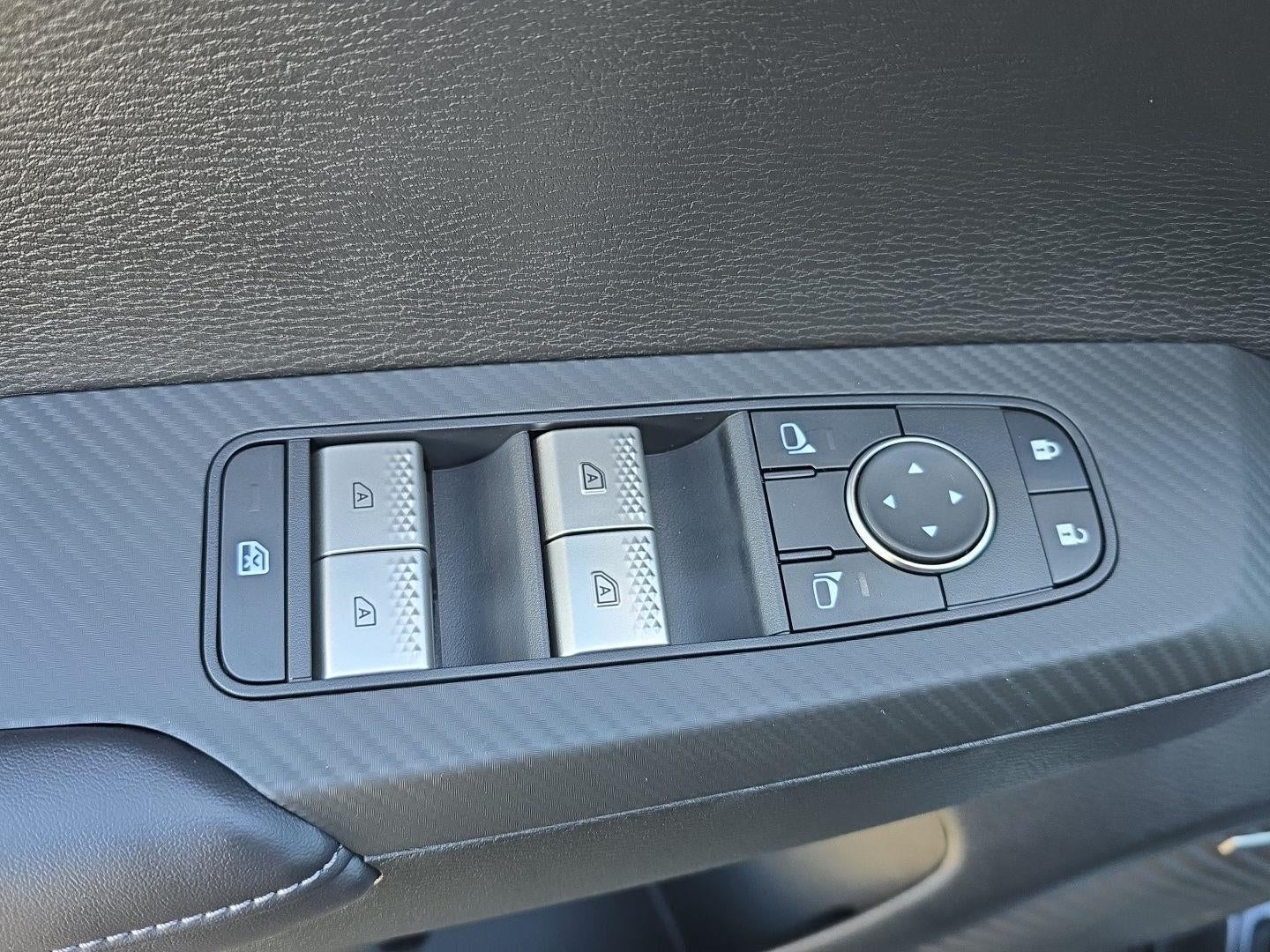 2026 Mitsubishi Outlander LE