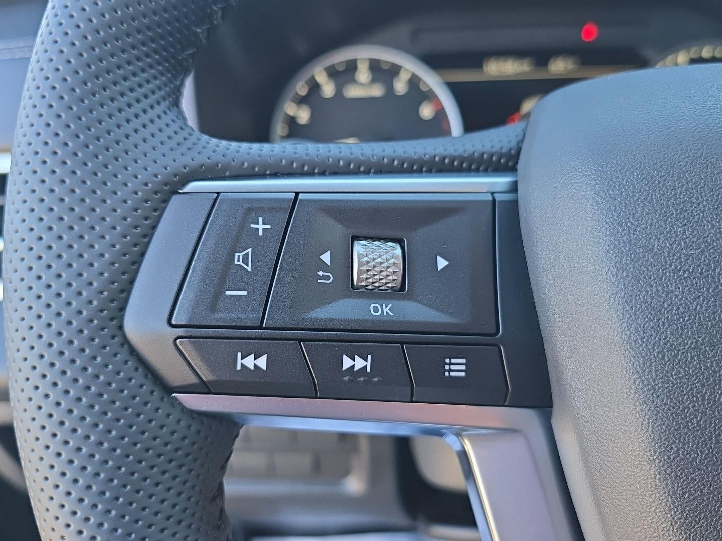 2026 Mitsubishi Outlander LE