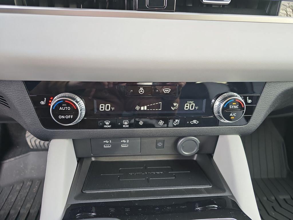 2026 Mitsubishi Outlander SE