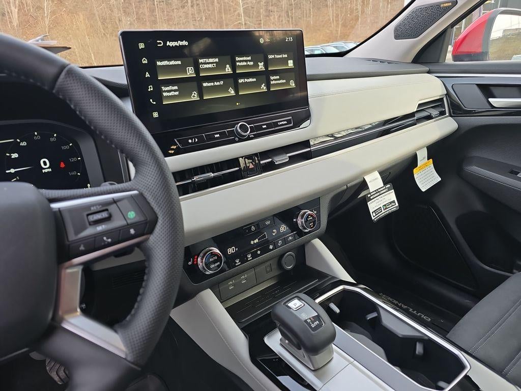 2026 Mitsubishi Outlander SE