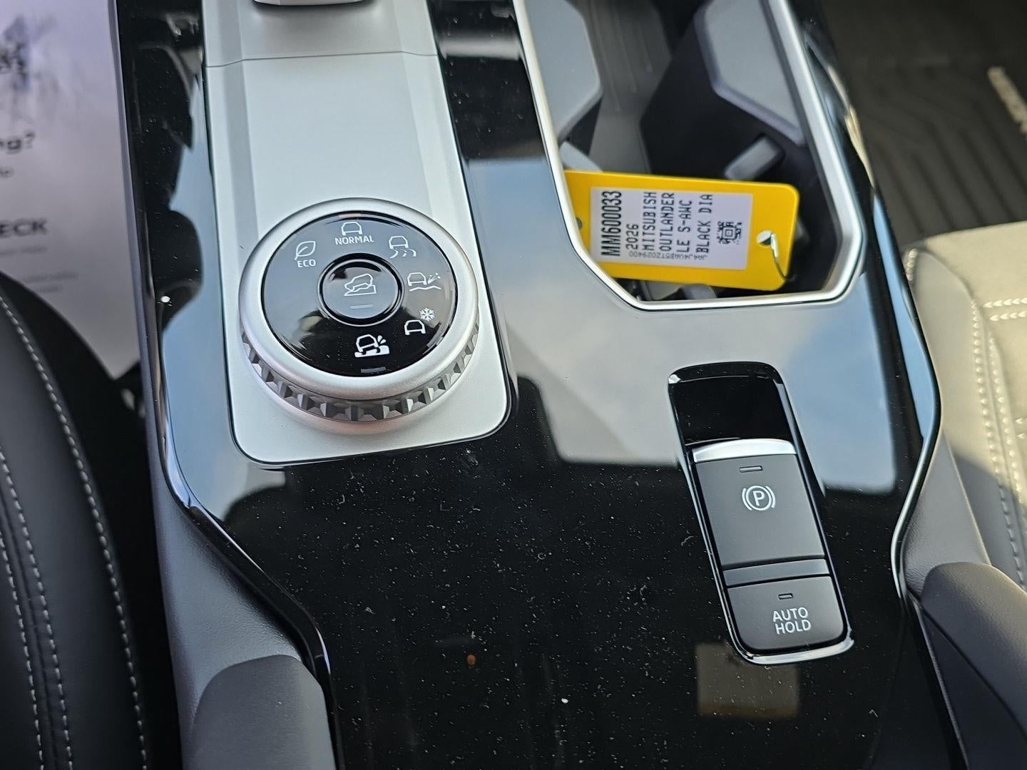 2026 Mitsubishi OUTLANDER LE S-AWC