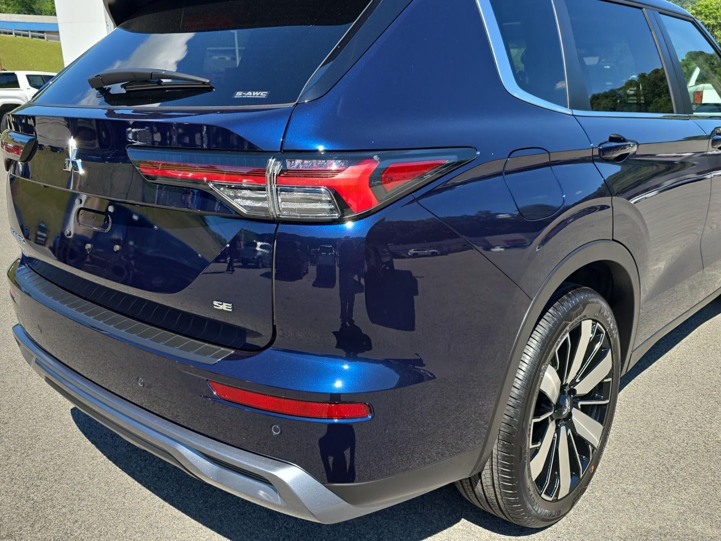 2026 Mitsubishi Outlander SE