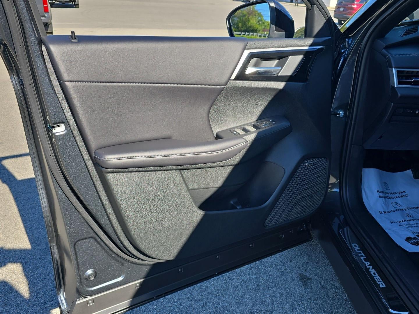 2026 Mitsubishi Outlander LE