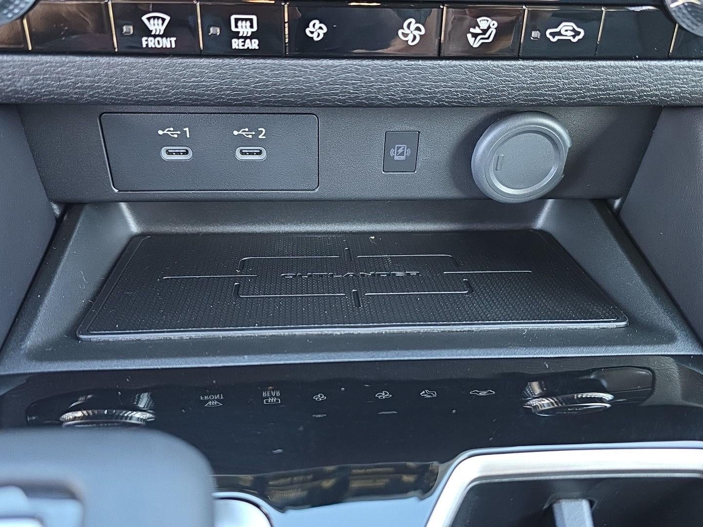 2026 Mitsubishi Outlander LE