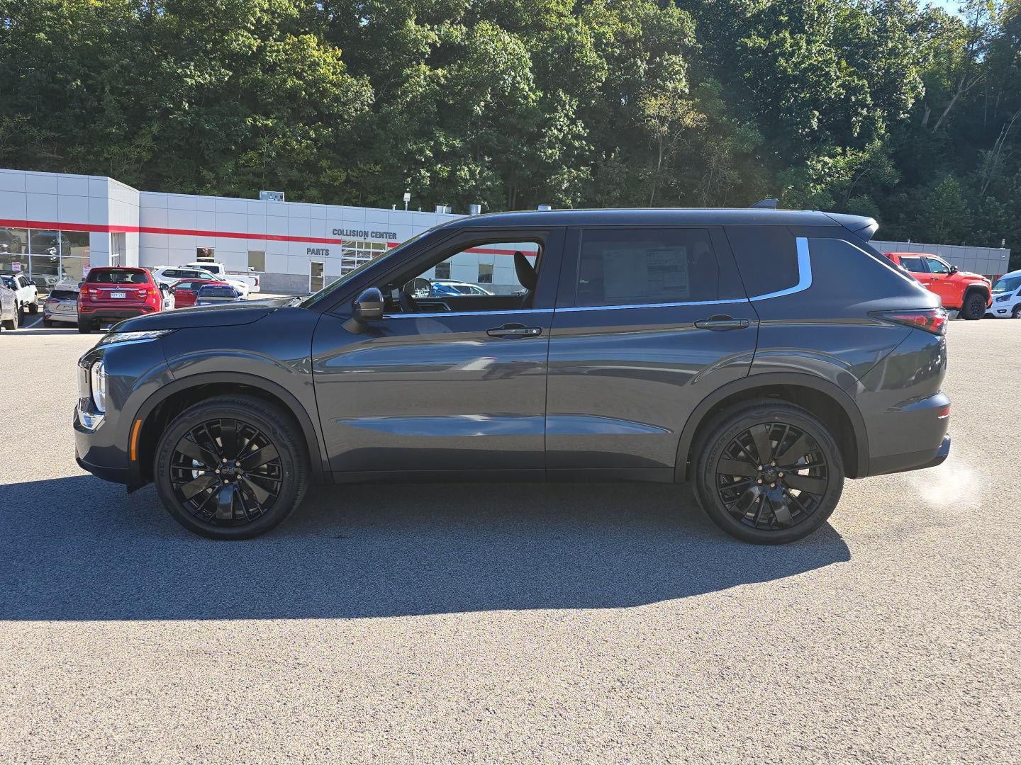 2026 Mitsubishi Outlander LE