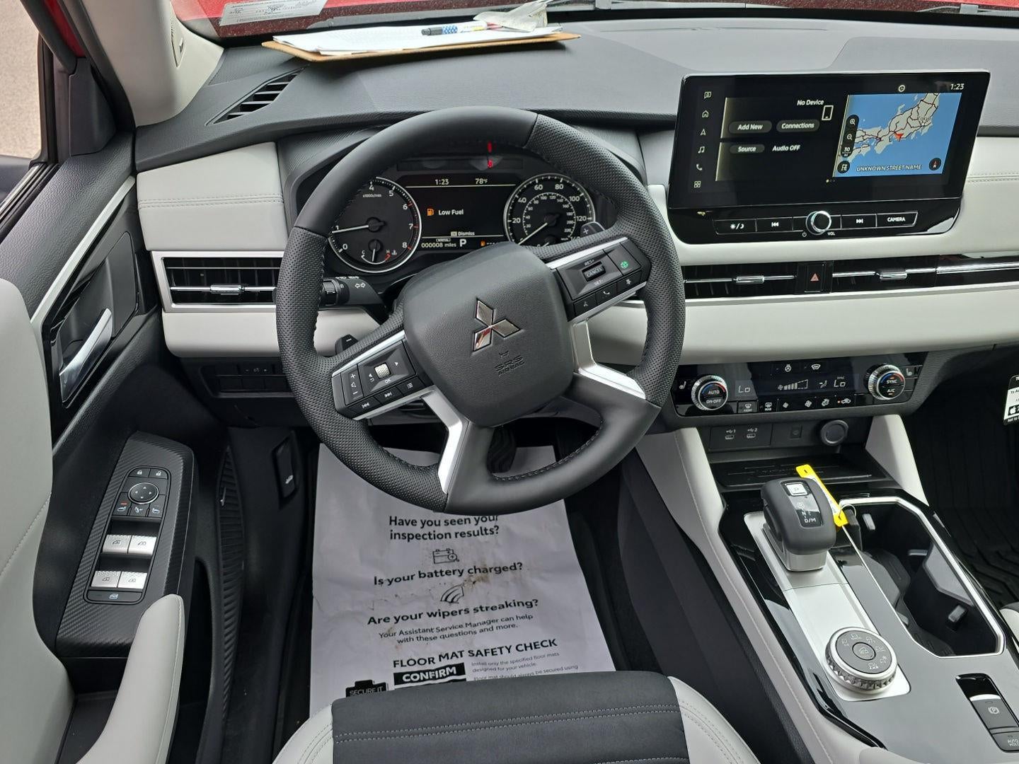 2026 Mitsubishi Outlander SE