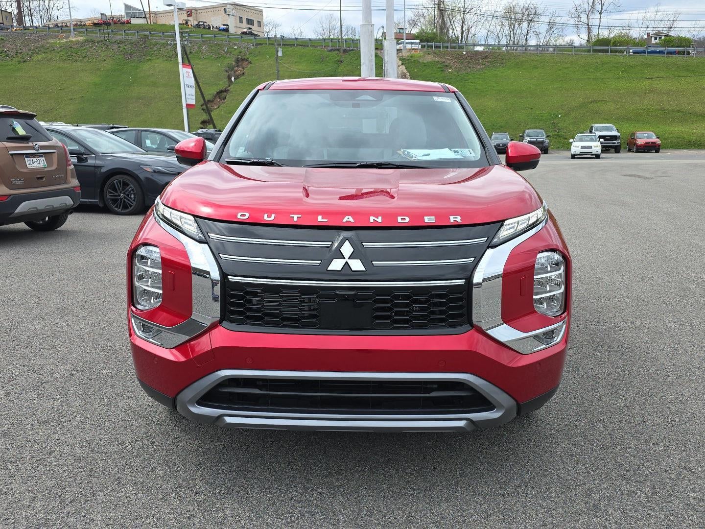 2026 Mitsubishi Outlander SE