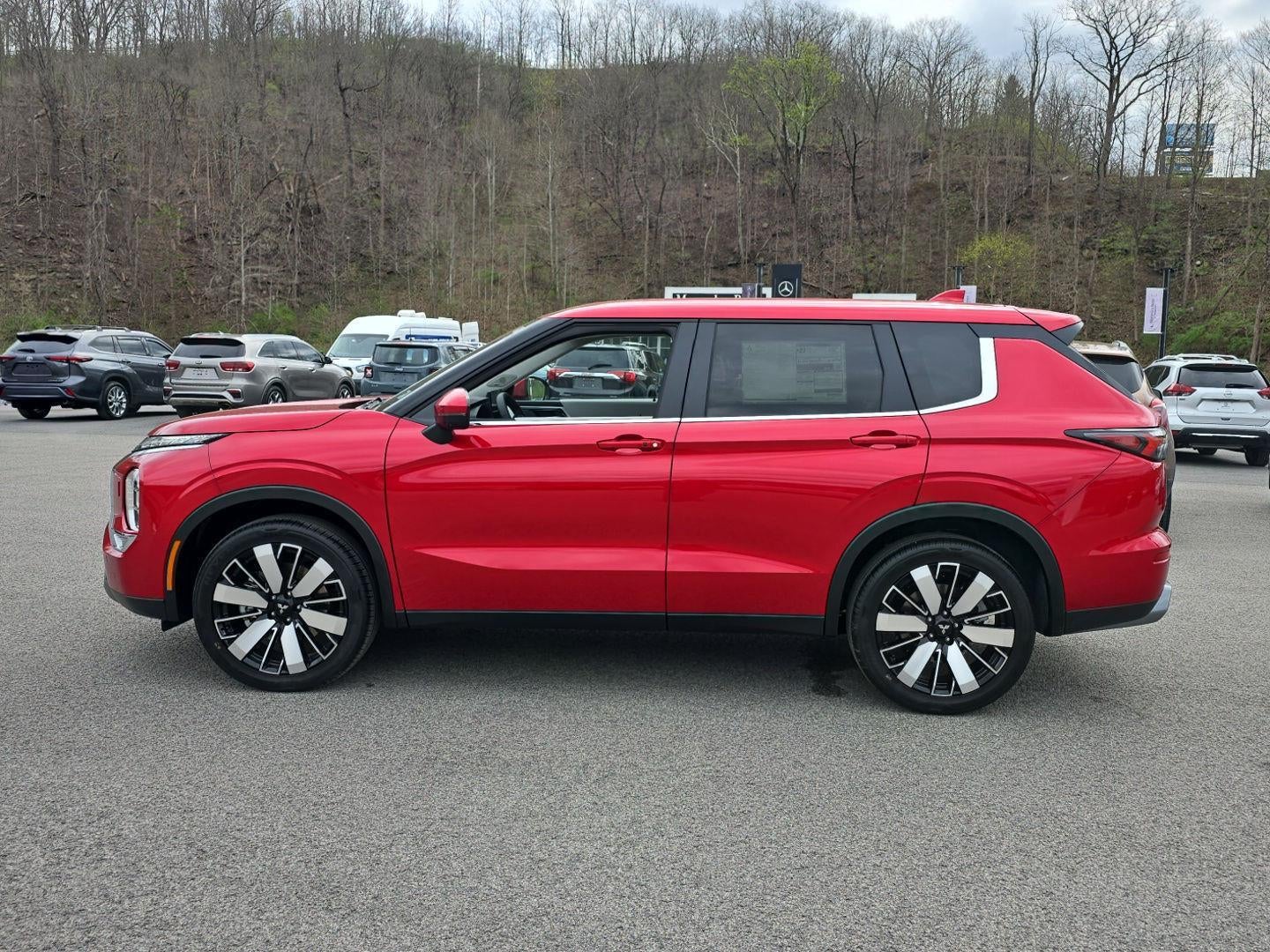 2026 Mitsubishi Outlander SE