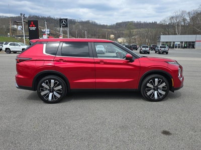 2026 Mitsubishi Outlander SE