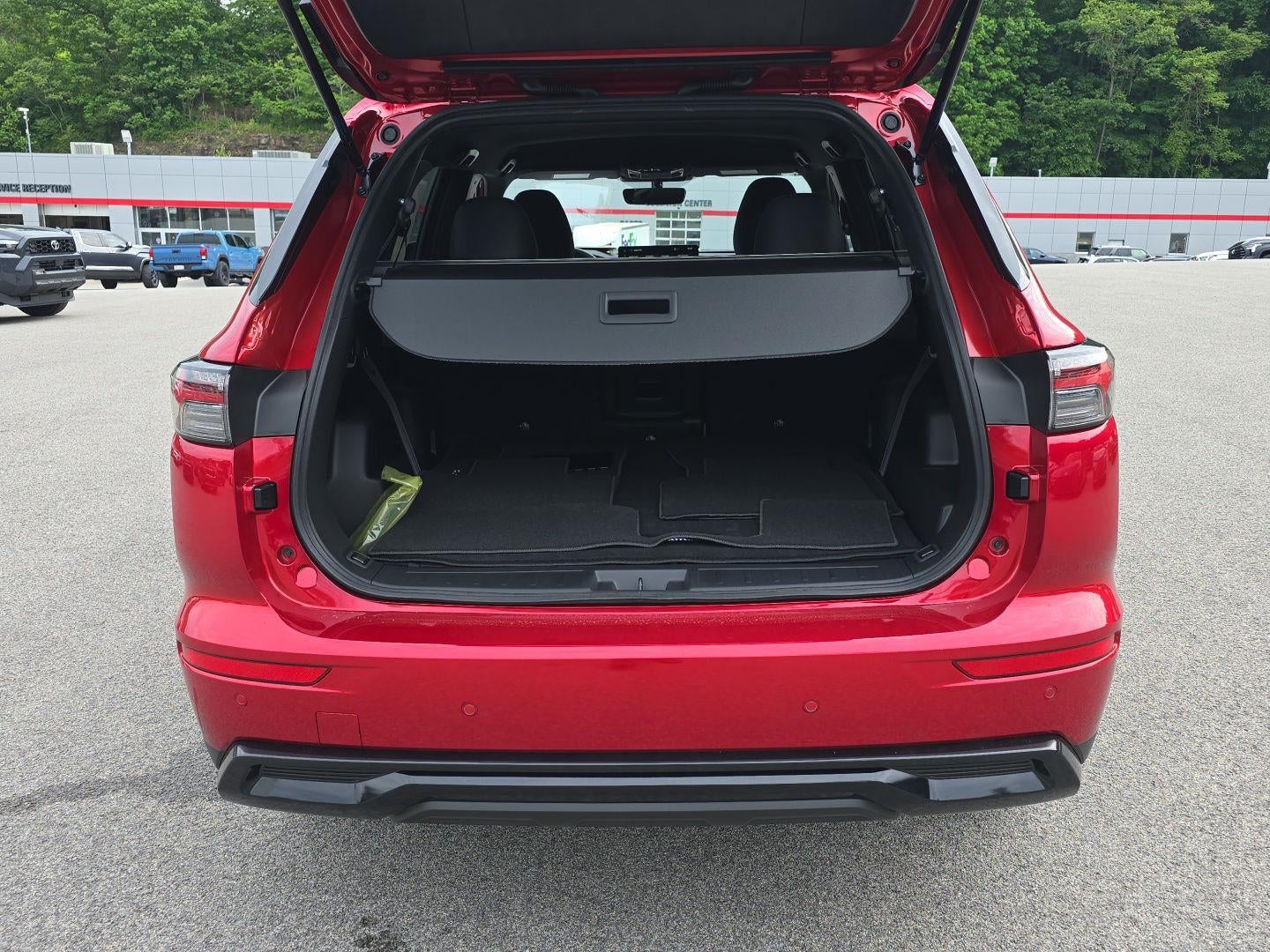 2026 Mitsubishi Outlander LE