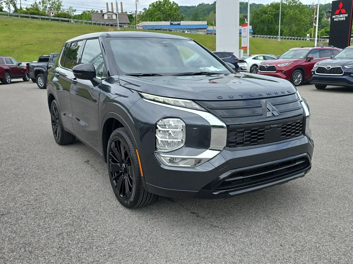 2026 Mitsubishi Outlander LE
