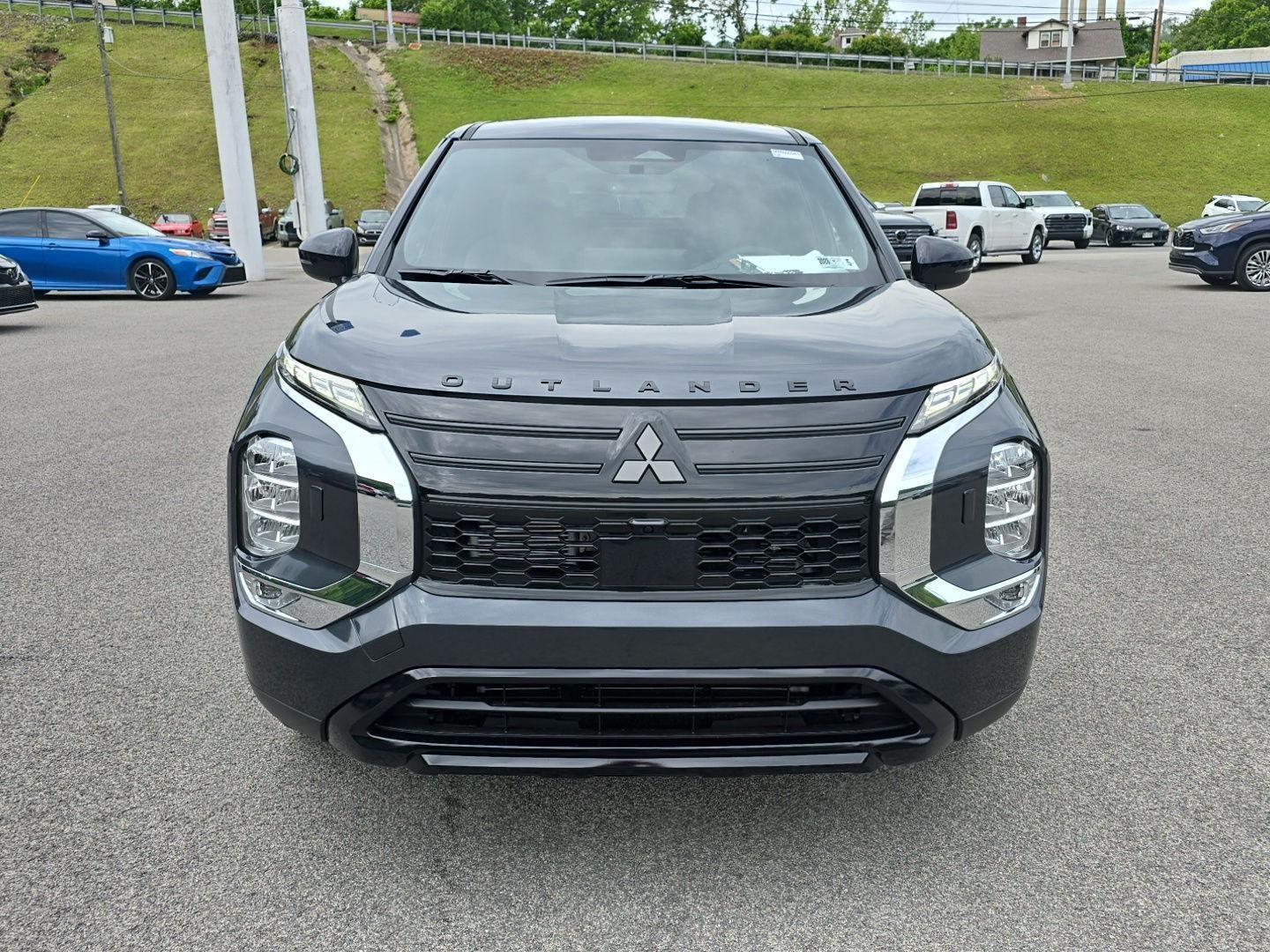 2026 Mitsubishi Outlander LE
