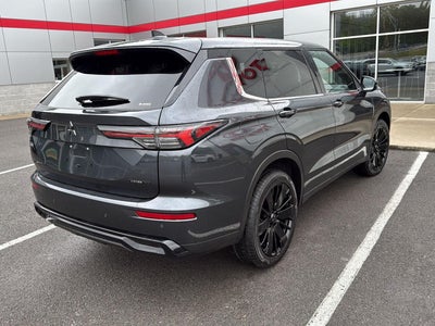 2026 Mitsubishi Outlander LE