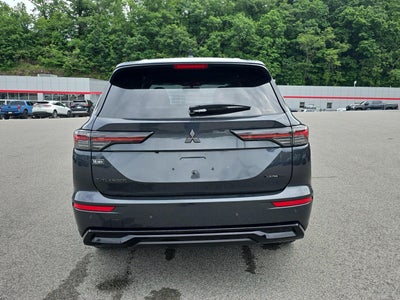 2026 Mitsubishi Outlander LE