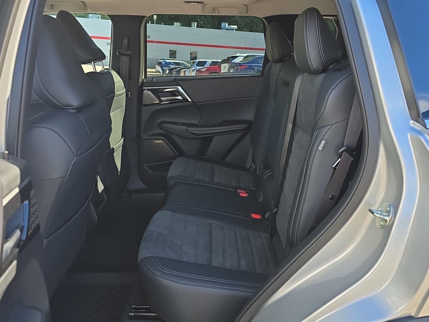 2026 Mitsubishi Outlander SE