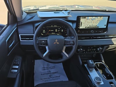 2026 Mitsubishi Outlander SE