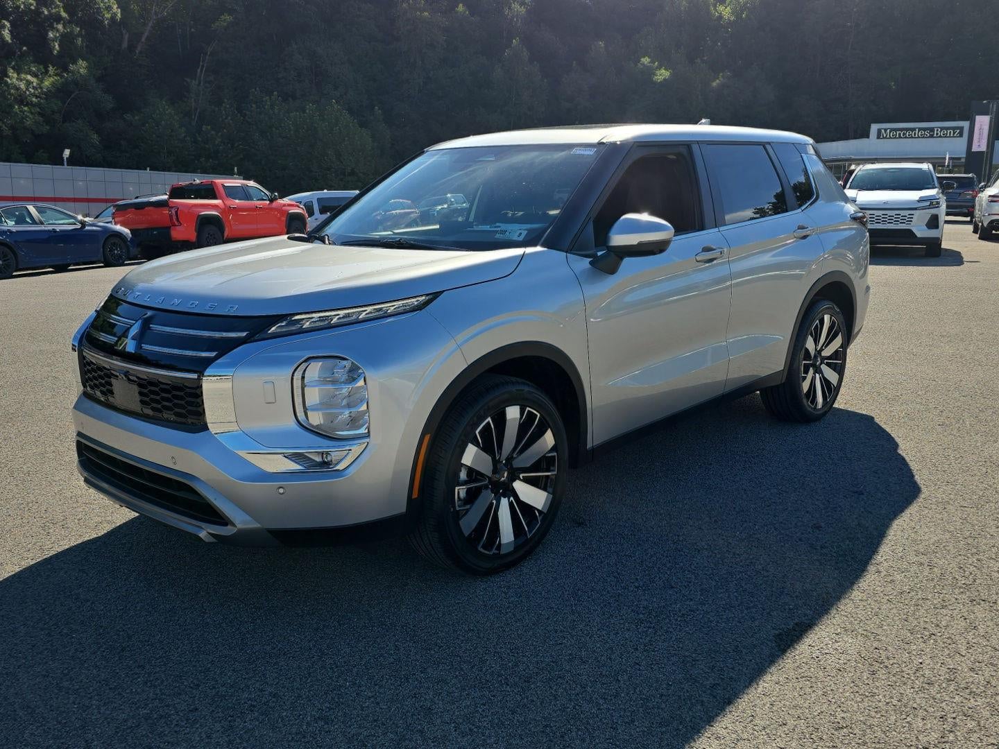 2026 Mitsubishi Outlander SE