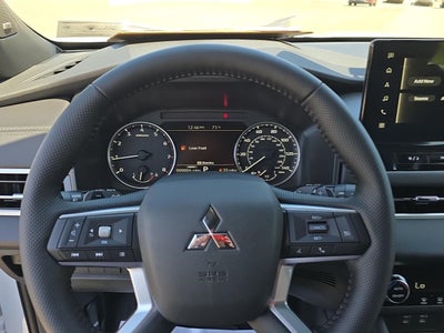 2026 Mitsubishi OUTLANDER LE S-AWC