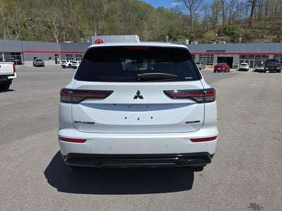 2026 Mitsubishi OUTLANDER LE S-AWC