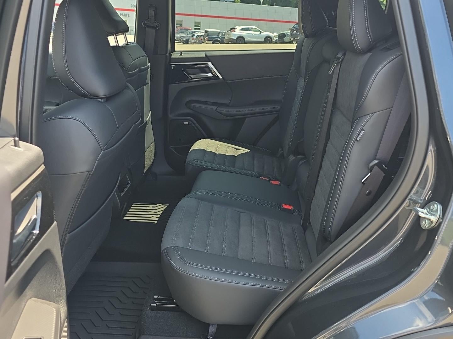 2026 Mitsubishi Outlander LE