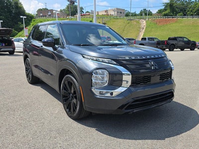 2026 Mitsubishi Outlander LE