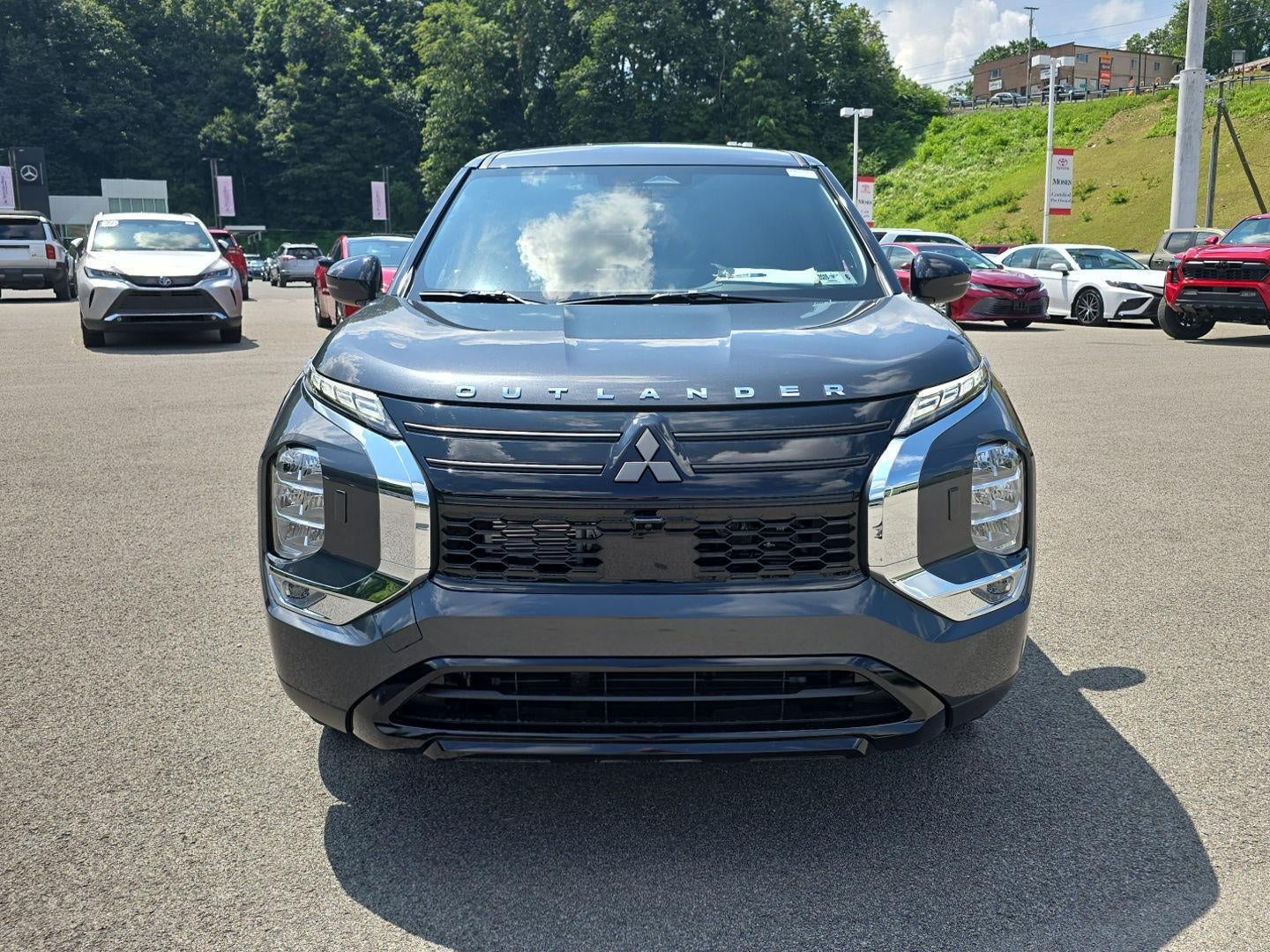 2026 Mitsubishi Outlander LE