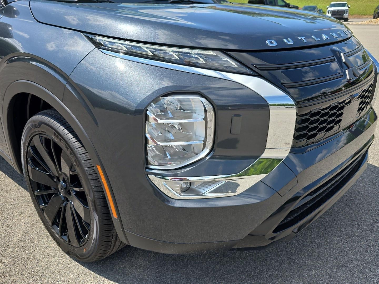 2026 Mitsubishi Outlander LE