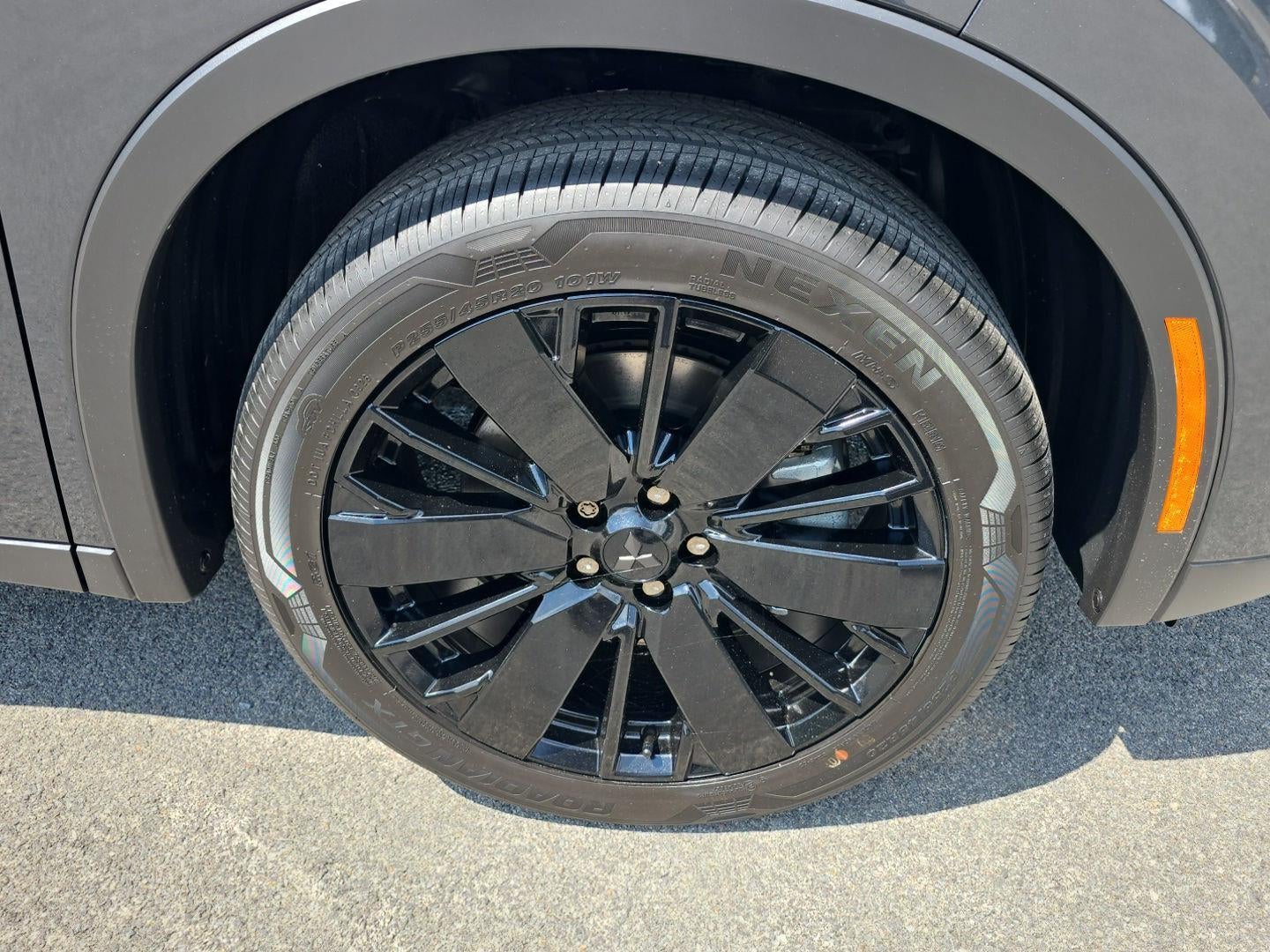 2026 Mitsubishi Outlander LE