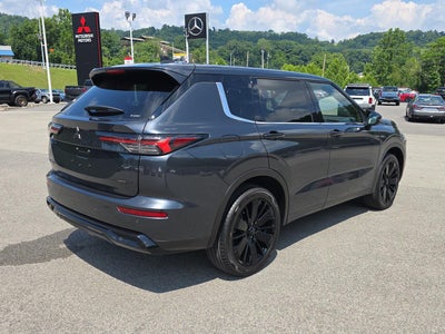 2026 Mitsubishi Outlander LE