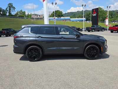 2026 Mitsubishi Outlander LE