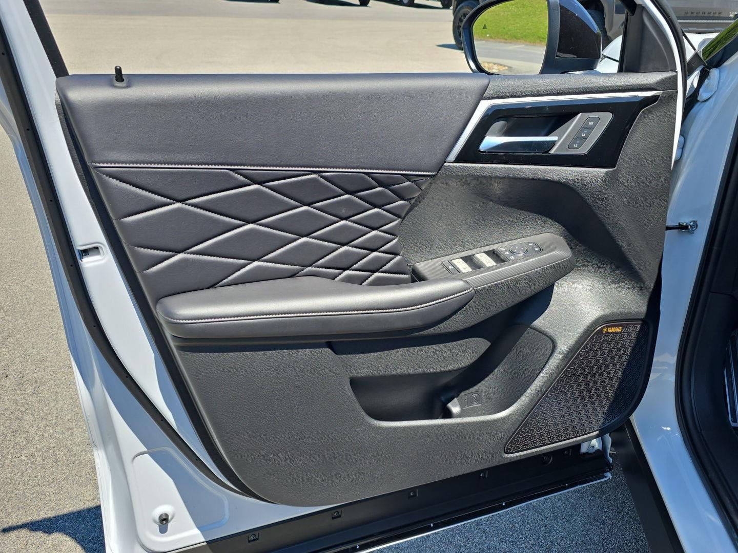 2026 Mitsubishi Outlander Black Edition