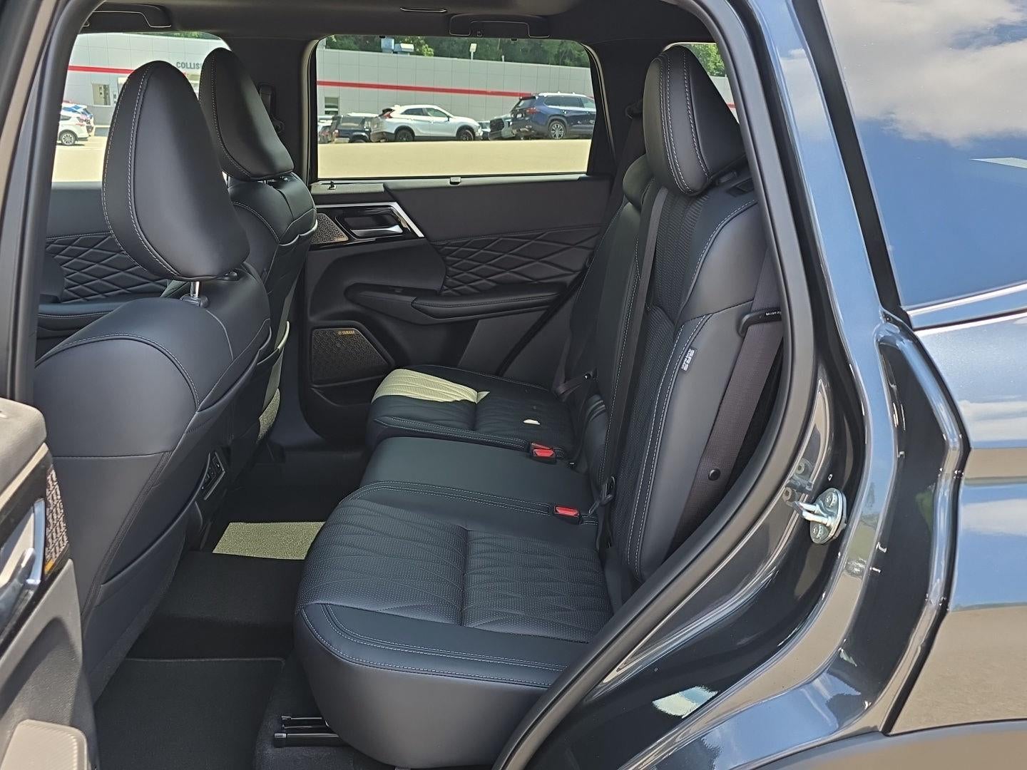 2026 Mitsubishi Outlander Black Edition