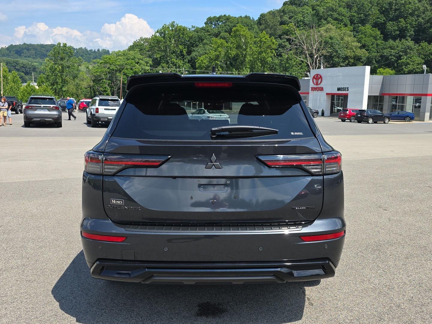2026 Mitsubishi Outlander Black Edition