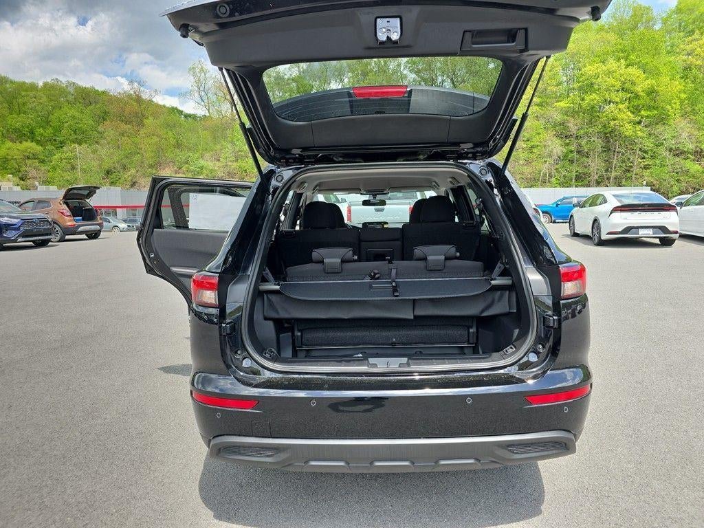 2025 Mitsubishi Outlander Plug-In Hybrid ES