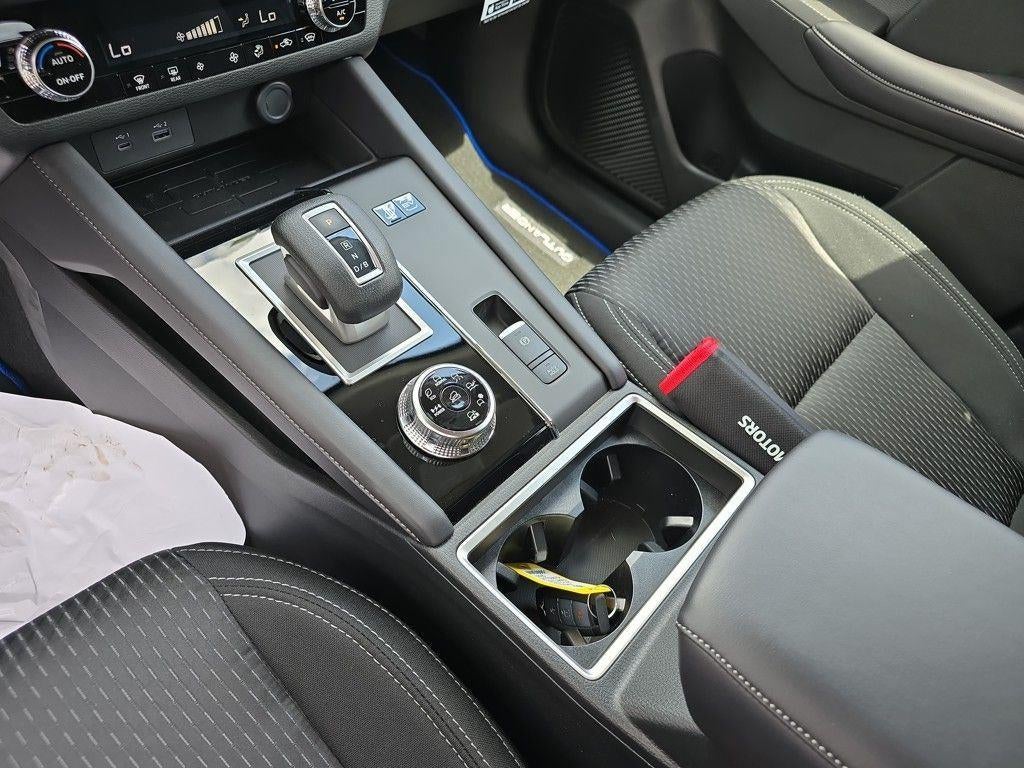 2025 Mitsubishi Outlander Plug-In Hybrid ES