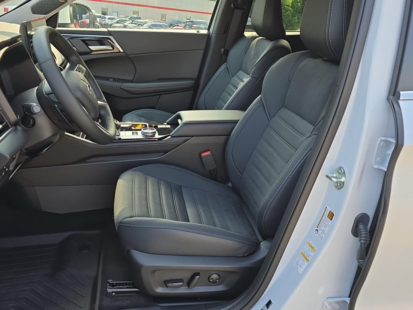 2026 Mitsubishi Outlander Plug-In Hybrid SE