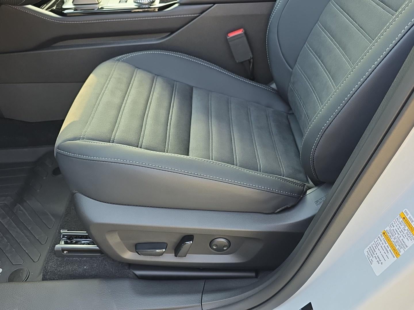 2026 Mitsubishi Outlander Plug-In Hybrid SE