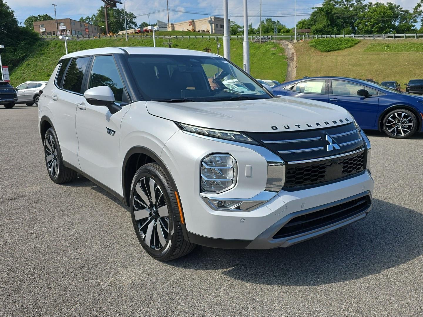 2026 Mitsubishi Outlander Plug-In Hybrid SE