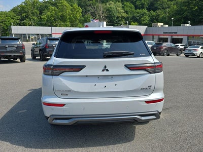 2026 Mitsubishi Outlander Plug-In Hybrid SE