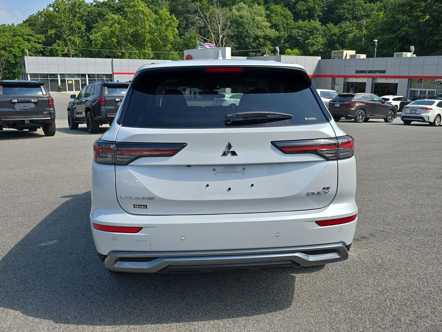 2026 Mitsubishi Outlander Plug-In Hybrid SE