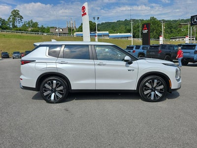 2026 Mitsubishi Outlander Plug-In Hybrid SE