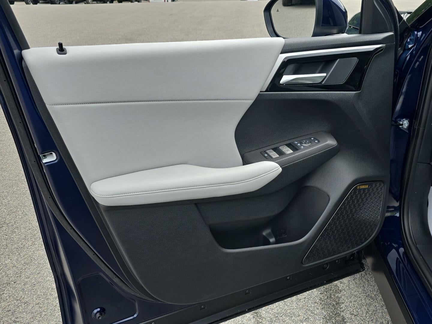 2026 Mitsubishi Outlander Plug-In Hybrid SE