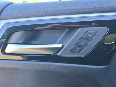 2025 Mitsubishi OUTLANDER PLUG-IN HYBRID SEL BLACK EDITION S-AWC