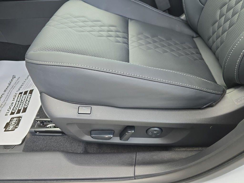 2025 Mitsubishi Outlander Plug-In Hybrid SEL Black Edition