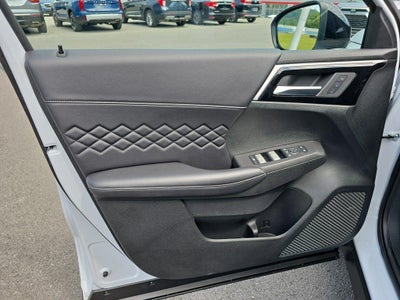 2025 Mitsubishi Outlander Plug-In Hybrid SEL Black Edition